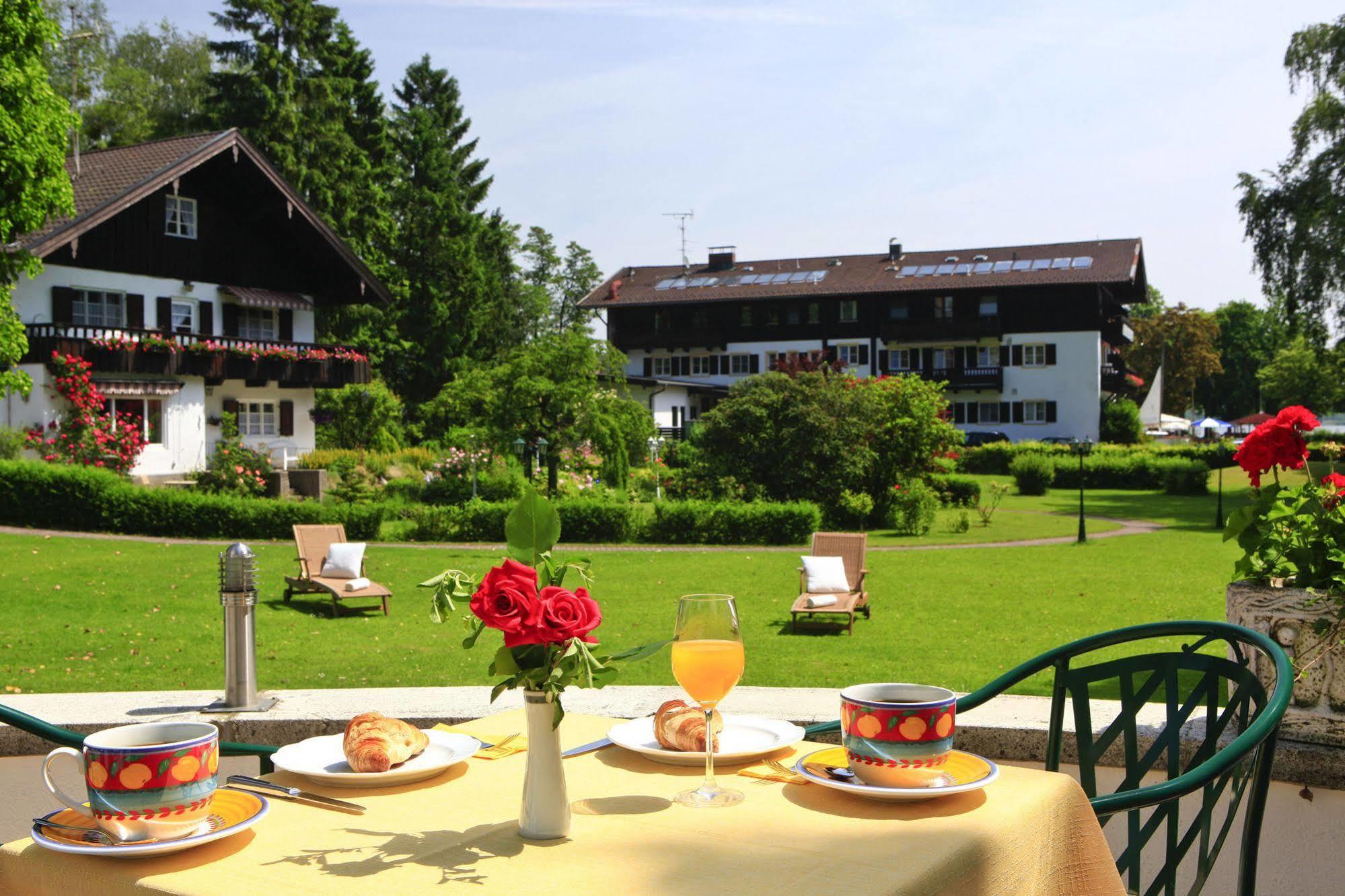 Garden-Hotel Reinhart Prien am Chiemsee Esterno foto